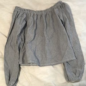 Brandy Melville off the shoulder top
